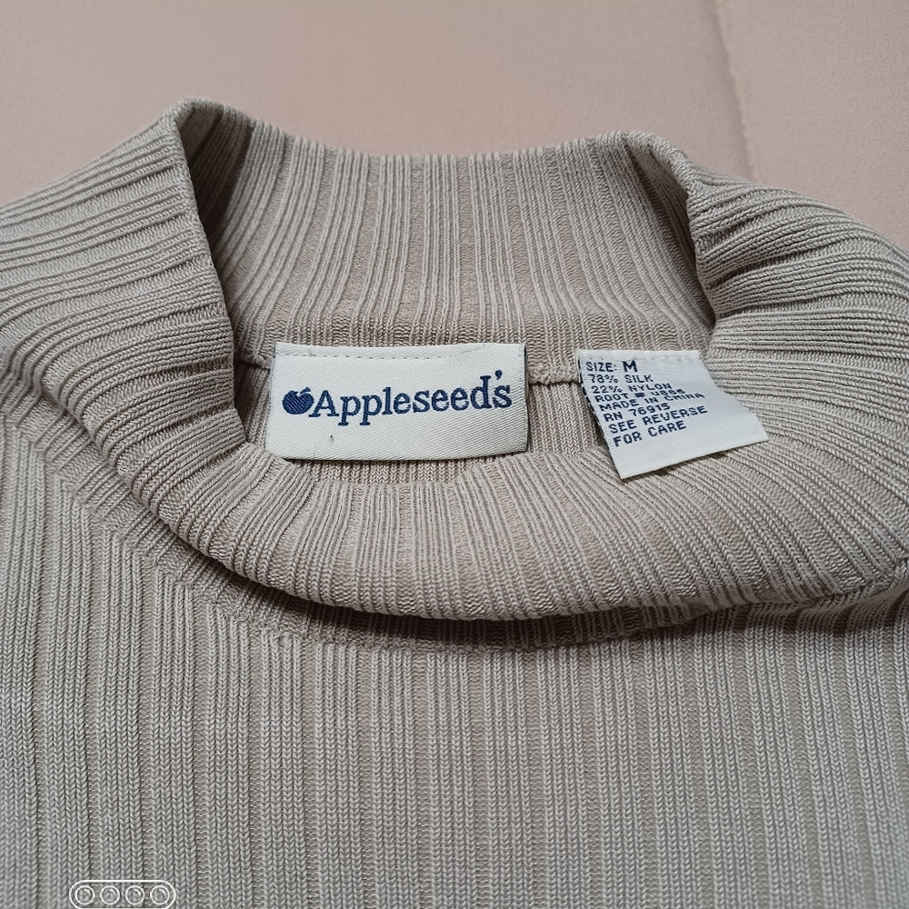 Appleseeds casual sweater New without tags - Picture 1 of 3